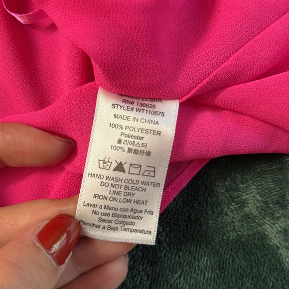 Hot pink halter top - Picture 5 of 6